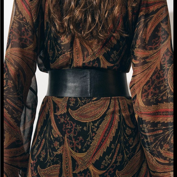 Zara limited edition 100% LEATHER WIDE BELT WITH HEWN BUCKLE - Picture 4 of 5